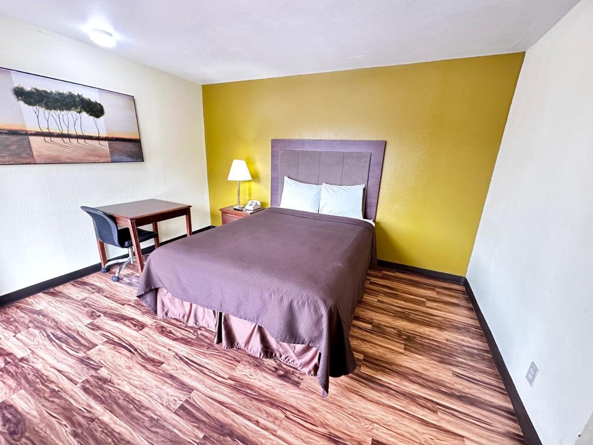Regency Inn Iola Экстерьер фото