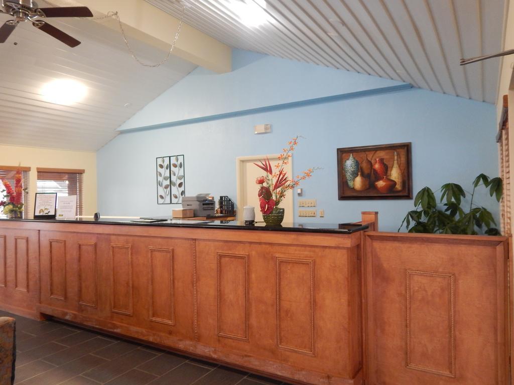 Regency Inn Iola Экстерьер фото